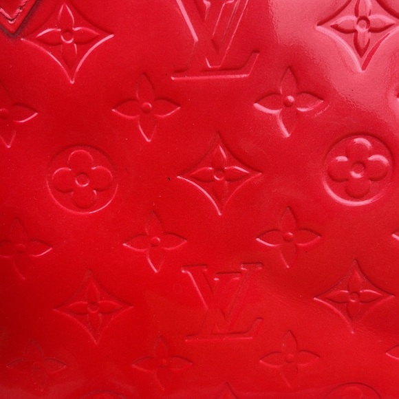 Authentic Louis Vuitton Alma Vernis bag - Picture 4 of 10